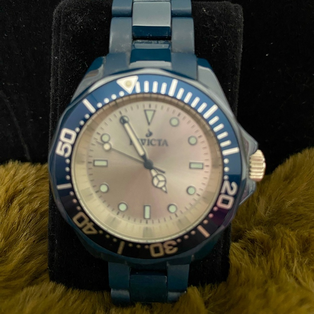 Men’s Invicta ceramic watch